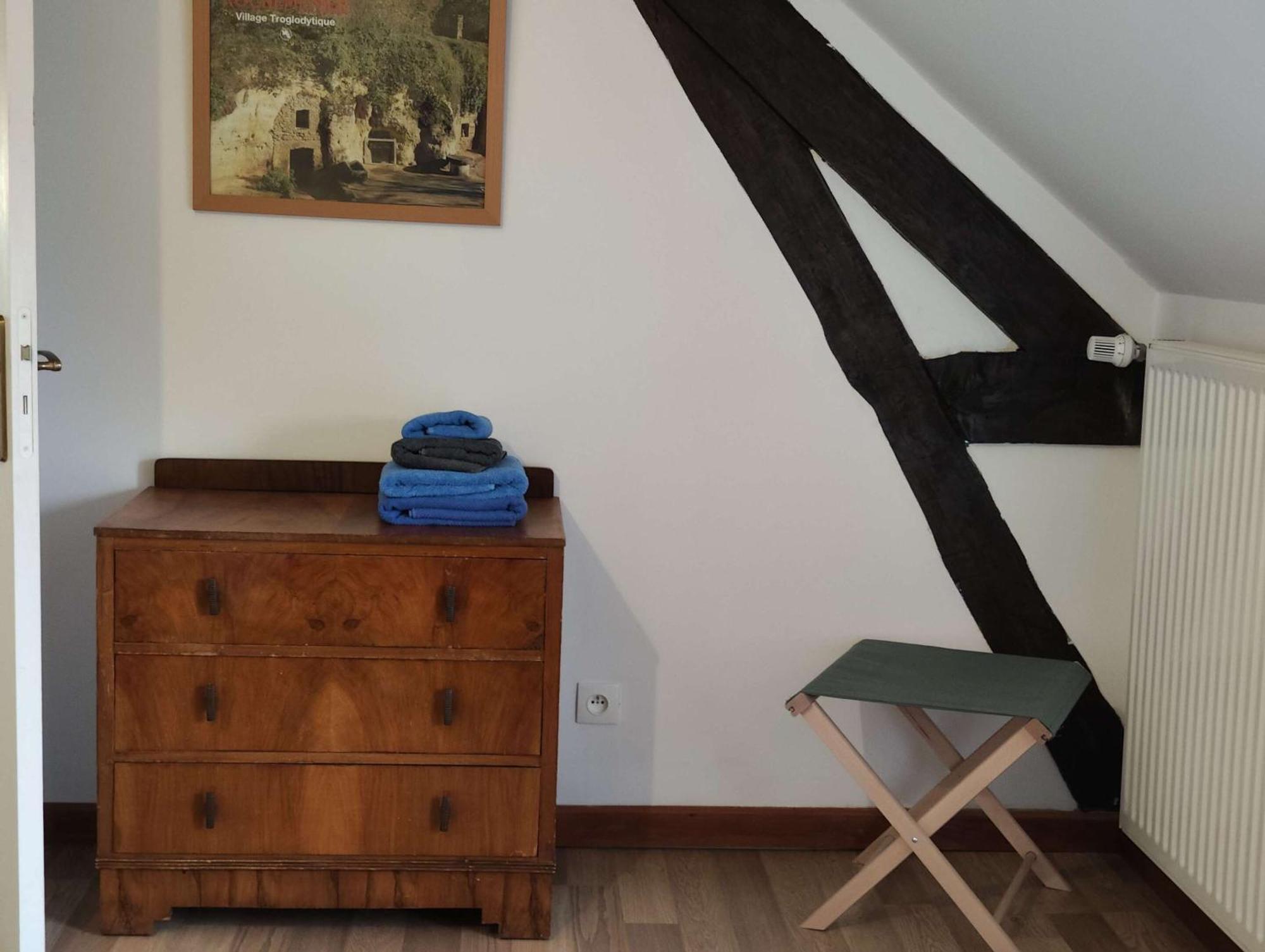 Gites Les Volets Rouges D'Allonnes Allonnes  Zimmer foto