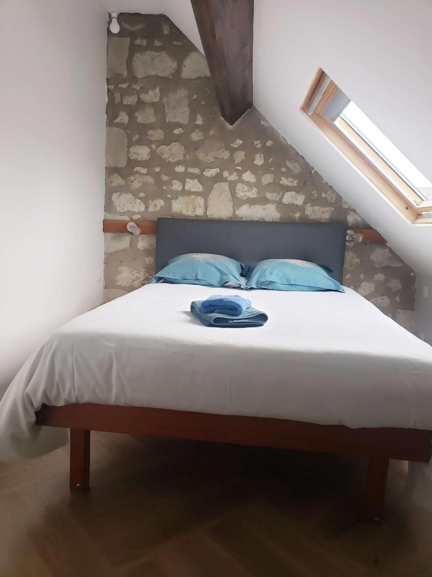 Gites Les Volets Rouges D'Allonnes Allonnes  Zimmer foto